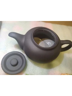 <strong>Black Porcelain Small Stackable teapot</strong>